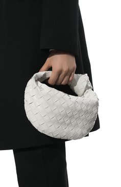 Женская сумка jodie mini BOTTEGA VENETA белого цвета, арт. 651876/V1GG0 | Фото 2 (Сумки-технические: Сумки top-handle; Материал: Натуральная кожа; Размер: mini)
