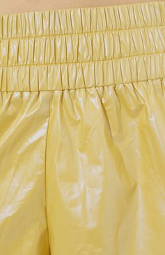 Женские шорты EVERREVER желтого цвета, арт. RE-SH-YE-02 | Фото 5 (Женское Кросс-КТ: Шорты-одежда, Шорты-спорт; Длина Ж (юбки, платья, шорты): Мини; Материал внешний: Синтетический материал; Материал сплава: Проставлено; Стили: Спорт-шик; Драгоценные камни: Проставлено)