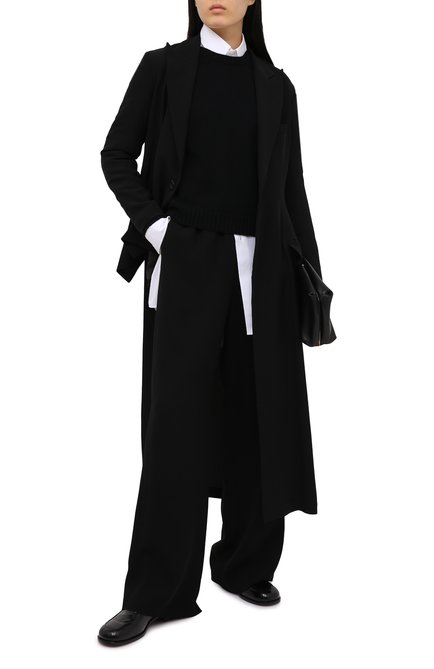 Женский кашемировый свитер VALENTINO черного цвета, арт. VB3KCB80652 | Фото 2 (Рукава: Длинные; Длина (для топов): Стандартные; Материал внешний: Шерсть, Кашемир; Женское Кросс-КТ: Свитер-одежда; Стили: Классический; Региональные ограничения белый список (Axapta Mercury): RU)
