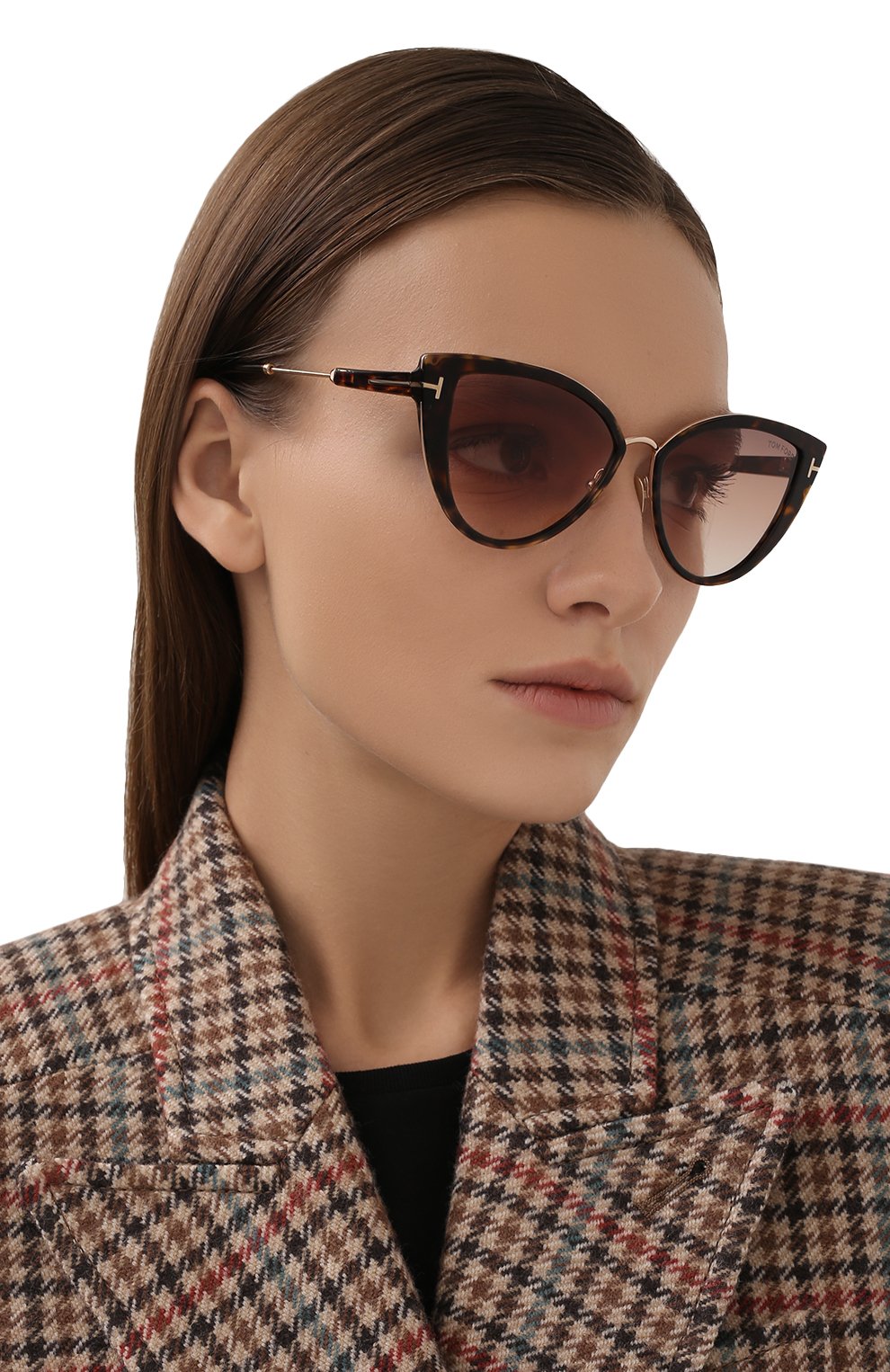 Женские солнцезащитные очки TOM FORD темно-коричневого цвета, арт. TF868 52F | Фото 2 (Тип очков: С/з; Оптика Гендер: оптика-женское; Очки форма: Cat-eye)