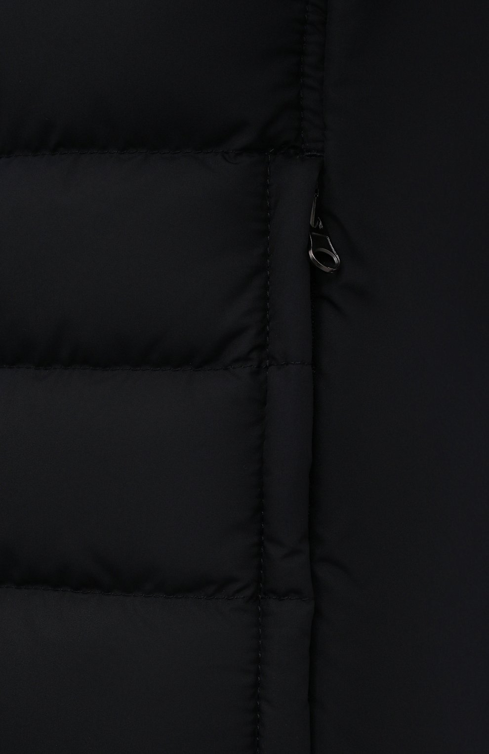 Мужская пуховая куртка BRIONI темно-синего цвета, арт. SUNR0L/P0908 | Фото 5 (Кросс-КТ: Куртка; Рукава: Длинные; Региональные ограничения белый список (Axapta Mercury): Не проставлено; Материал внешний: Синтетический материал; Материал сплава: Проставлено; Стили: Классический; Мужское Кросс-КТ: Куртка-пуховая; Материал подклада: Синтетический материал; Драгоценные камни: Проставлено; Длина (верхняя одежда): Короткие; Ма�териал утеплителя: Пух и перо)