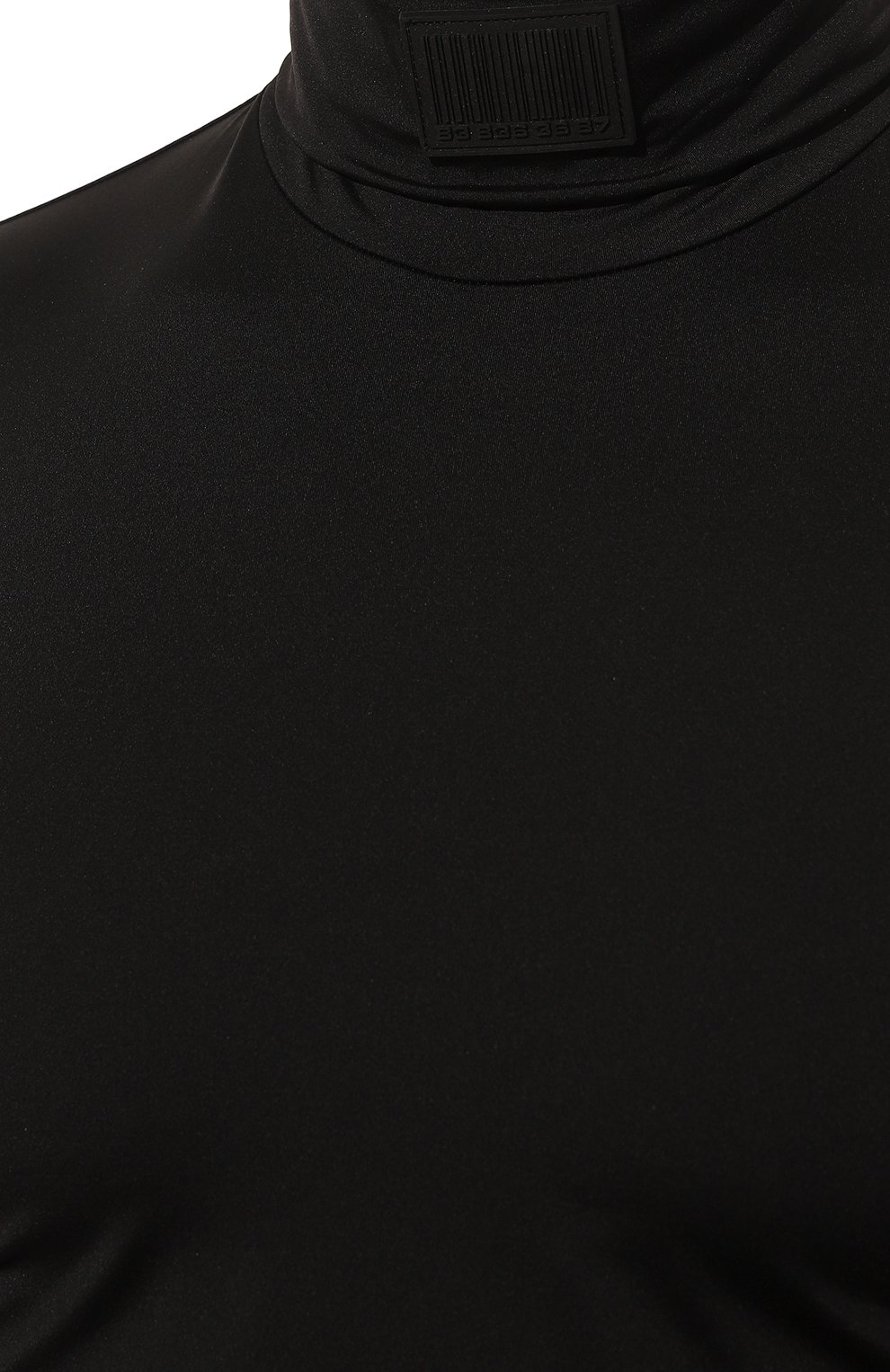Мужской водолазка VTMNTS черного цвета, арт. VL16T0180B | Фото 5 (Рукава: Длинные; Принт: Без принта; Материал внешний: Синтетический материал; Длина (для топов): Стандартные; Стили: Гранж; Материал сплава: Проставлено; Мужское Кросс-КТ: Водолазка-одежда; Драгоценные камни: Проставлено)