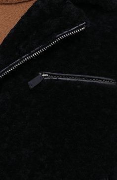 Мужская дубленка GIORGIO ARMANI темно-синего цвета, арт. 9SR12P/9SP17 | Фото 6 (Рукава: Длинные; Материал внешний: Натуральный мех; Мужское Кросс-КТ: Верхняя одежда, Кожа и замша; Длина (верхняя одежда): Короткие; Стили: Кэжуэл)