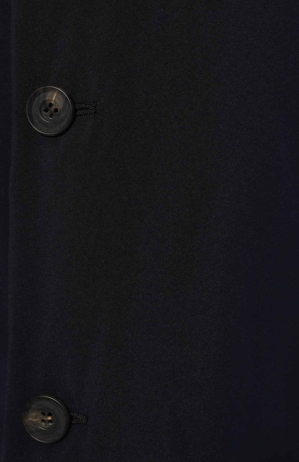 Мужской плащ CORNELIANI темно-синего цвета, арт. 9235E3-3820154 | Фото 5 (Мужское Кросс-КТ: Плащ-верхняя одежда; Рукава: Длинные; Длина (верхняя одежда): До середины бедра; Материал внешний: Синтетический материал; Материал сплава: Проставлено; Материал подклада: Синтетический материал; Драгоценные  камни: Проставлено; Стили: Кэжуэл)
