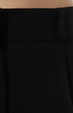 Женские шерстяные брюки MSGM черного цвета, арт. 3542MDP18/237816 | Фото 5 (Материал внешний: Шерсть; Длина (брюки, джинсы): Стандартные; Женское Кросс-КТ: Брюки-одежда; Силуэт Ж (брюки и джинсы): Прямые; Материал сплава: Проставлено; Драгоценные камни: Проставлено; Стили: Кэжуэл)