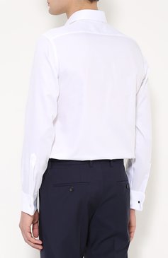 Мужская хлопковая сорочка с воротником акула ERMENEGILDO ZEGNA белого цвета, арт. 8019509MD0BR | Фото 4 (Рубашки М: Под запонки; Рукава: Длинные; Воротник: Акула; Длина (для топов): Стандартные; Материал сплава: Проставлено, Проверено; Материал внешний: Хлопок; Случай: Формальный; Статус проверки: Проверено, Проверена категория; Принт: Однотонные; Драгоценные камни: Проставлено; Манжеты: Под запонки)