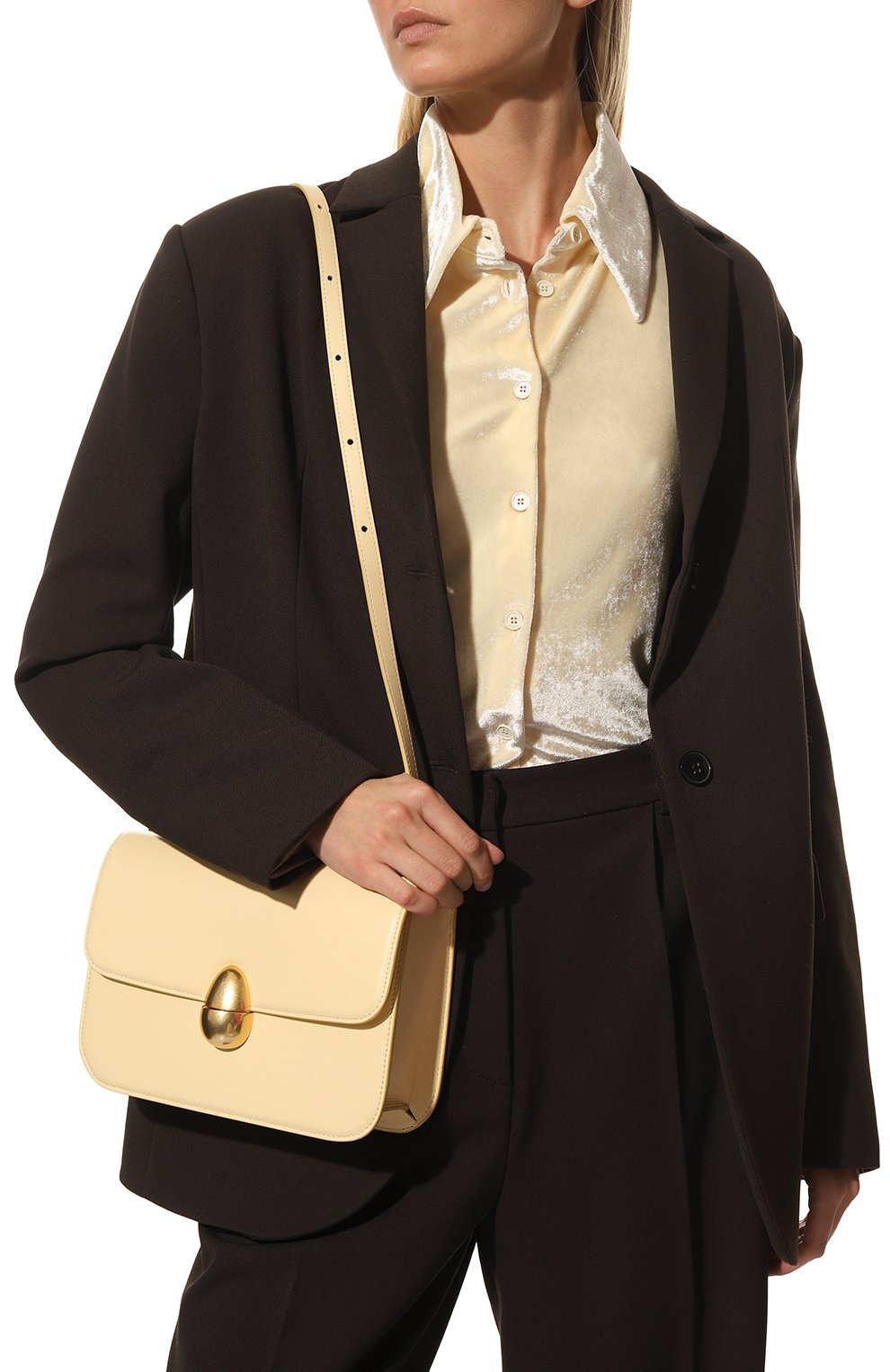 Женская сумка phoenix NEOUS кремвого цвета, арт. 00016A | Фото 2 (Сумки-технические: Сумки top-handle; Материал: Натуральная кожа; Ремень/цепочка: На ремешке; Размер: small)