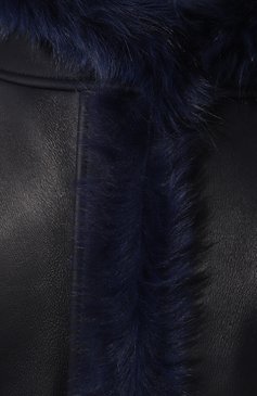 Женская дубленка из овчины ALBERTA FERRETTI синего цвета, арт. 222M/A3902/5180 | Фото 5 (Женское Кросс-КТ: Мех; Рукава: Длинные; Стили: Гламурный; Материал внешний: Натуральный мех; Длина (верхняя одежда): Короткие)