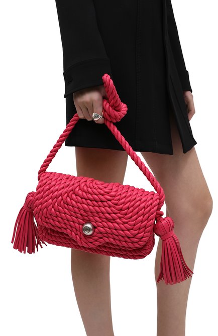 Женская сумка classic BOTTEGA VENETA розового цвета, арт. 680185/V1FS0 | Фото 2 (Размер: medium; Материал: Натуральная кожа; Сумки-технические: Сумки через плечо)