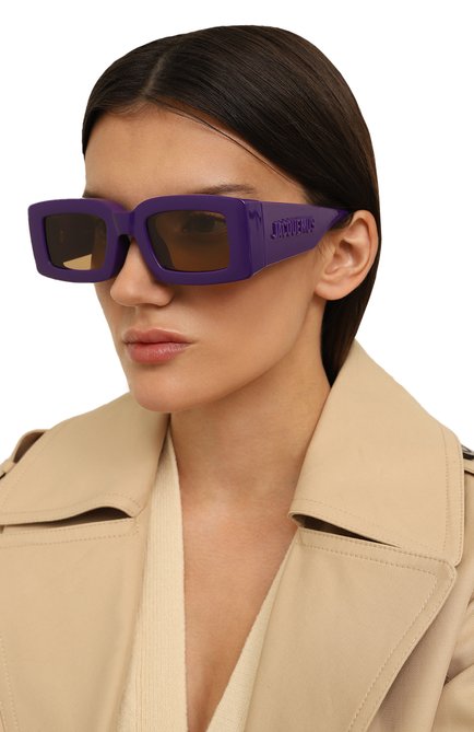 Женские солнцезащитные очки JACQUEMUS фиолетового цвета, арт. LES LUNETTES TUPI MULTI PURPLE | Фото 2 (Кросс-КТ: С/з-унисекс; Тип очков: С/з; Материал: Пластик; Оптика Гендер: оптика-унисекс; Очки форма: Прямоугольные)