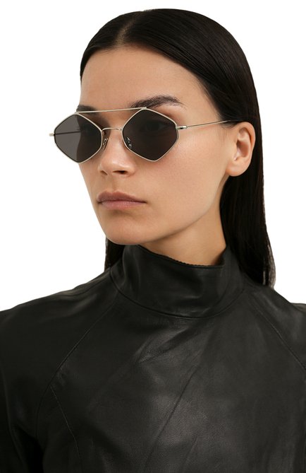Женские солнцезащитные очки SPEKTRE серебряного цвета, арт. RIGAUT 03CFT | Фото 2 (Материал: Металл; Тип очков: С/з; Очки форма: Креативные)