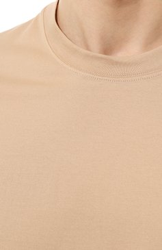 Мужская хлопковая футболка  BRUNELLO CUCINELLI бежевого цвета, арт. M0T611308 | Фото 5 (Принт: Без принта; Рукава: Короткие; Длина (для топов): Стандартные; Материал внешний: Хлопок; Стили: Кэжуэл)
