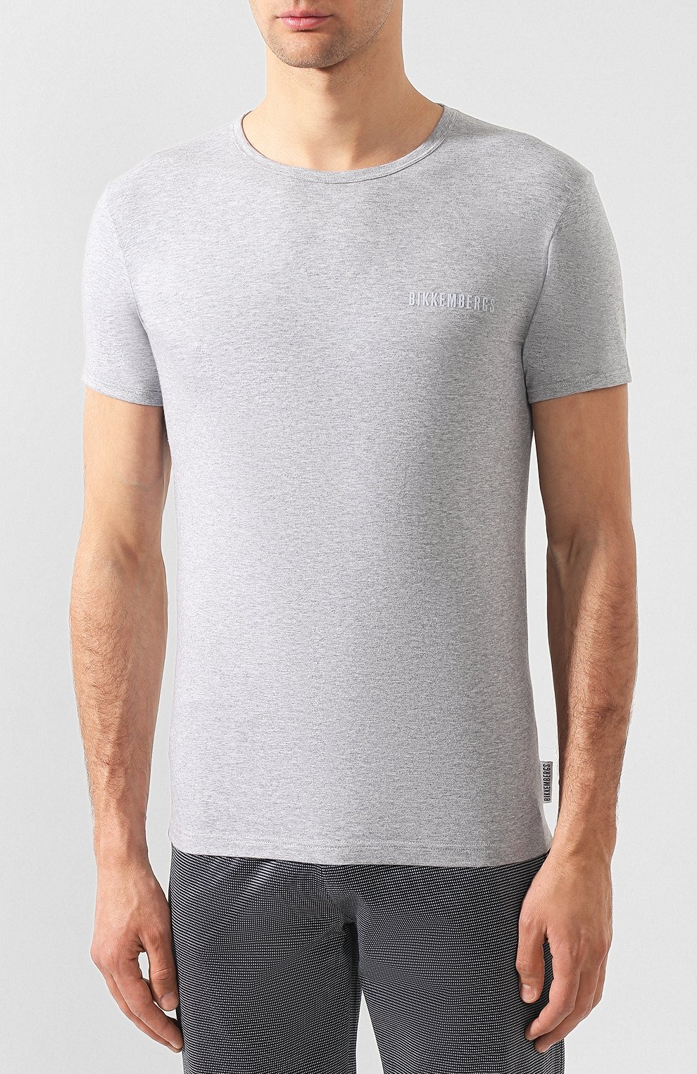 Мужская комплект из двух хлопковых футболок с круглым вырезом DIRK BIKKEMBERGS серого цвета, арт. B41308T48 | Фото 3 (Кросс-КТ: домашняя одежда; Рукава: Короткие; Длина (для топов): Стандартные; Материал сплава: Проставлено; Материал внешний: Хлопок; Мужское Кросс-КТ: Футболка-белье; Ювелирные украшения: Назначено; Драгоценные камни: Проставлено; Статус проверки: Проверена категория)