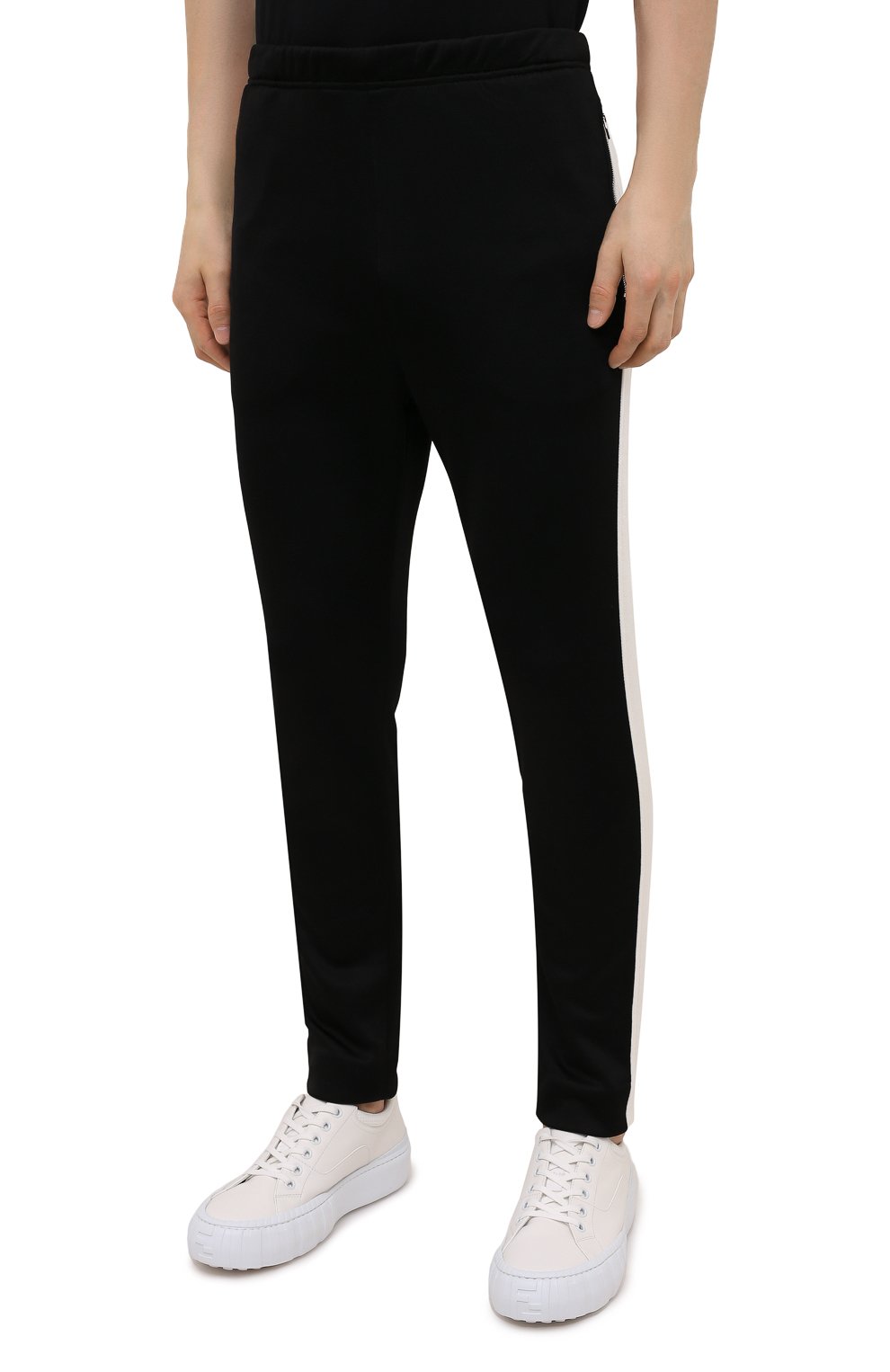 Мужские брюки из вискозы и хлопка ALEXANDER MCQUEEN черного цвета, арт. 656485/QRX52 | Фото 3 (Длина (брюки, джинсы): Стандартные; Случай: Повседневный; Материал сплава: Проставлено; Материал внешний: Хлопок, Вискоза; Стили: Спорт-шик; Драгоценные камни: Проставлено)