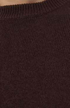 Женский кашемировый свитер KITON темно-коричневого цвета, арт. D56707 | Фото 5 (Женское Кросс-КТ: Свитер-одежда; Материал внешний: Шерсть, Кашемир; Рукава: Длинные; Длина (для топов): Стандартные; Материал сплава: Проставлено; Драгоценные камни: Проставлено; Стили: Кэжуэл)
