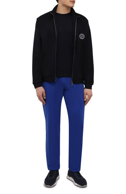 Мужские хлопковые брюки KITON синего цвета, арт. UK1051SM | Фото 2 (Материал внешний: Хлопок; Длина (брюки, джинсы): Стандартные; Случай: Повседневный; Стили: Спорт-шик)