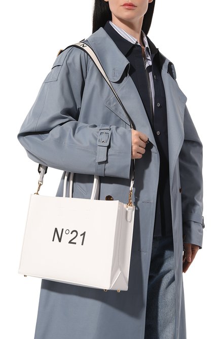 Женский сумка shopper N21 белого цвета, арт. 24EBP0102BS01 | Фото 2 (Драгоценные камни: Проставлено; Материал сплава: Проставлено; Материал: Экокожа; Размер: medium; Ремень/цепочка: На ремешке)