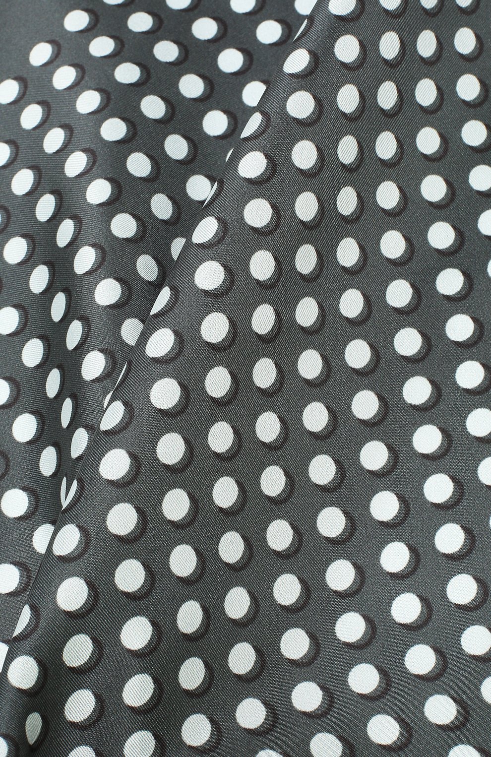 Мужской шелковый платок TOM FORD серого цвета, арт. 6TF96/TF312 | Фото 2 (Материал: Текстиль, Шелк; Материал внутренний: Не назначено; Материал сплава: Проставлено; Нос: Не проставлено)