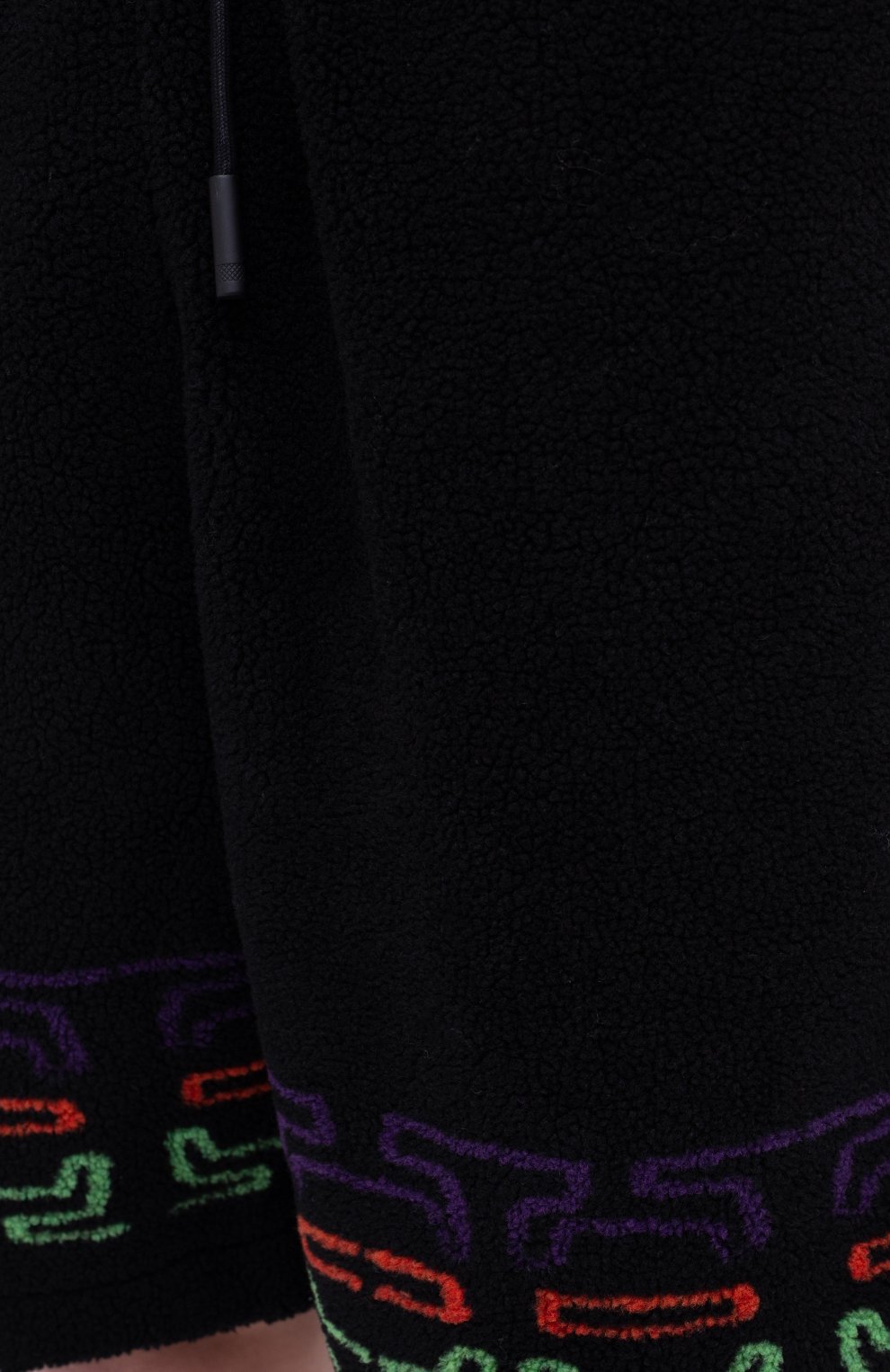 Мужские шорты MARCELO BURLON черного цвета, арт. CMCI010F20FAB001 | Фото 5 (Случай: Повседневный; Длина Шорты М: Ниже колена; Материал внешний: Синтетический материал; Принт: С принтом; Кросс-КТ: Трикотаж; Стили: Спорт-шик)