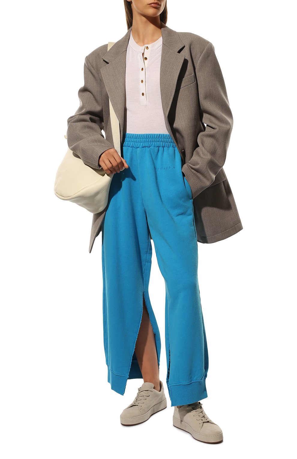 Женские хлопковые брюки MM6 синего цвета, арт. S52KA0376/S25537 | Фото 2 (Силуэт Ж (брюки и джинсы): Широкие; Длина (брюки, джинсы): Стандартные; Женское Кросс-КТ: Брюки-одежда; Материал внешний: Хлопок; Стили: Спорт-шик)