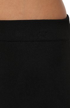 Женская юбка из вискозы JUUN.J черного цвета, арт. JW375UW01/5 | Фото 5 (Женское Кросс-КТ: Юбка-карандаш, Юбка-одежда; Кросс-КТ: Трикотаж; Материал сплава: Проставлено; Длина Ж (юбки, платья, шорты): До колена; Материал внешний: Вискоза; Драгоценные камни: Проставлено; Стили: Кэжуэл)