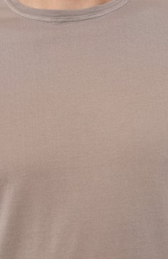 Мужская хлопковая футболка FEDELI бежевого цвета, арт. 6UID0113 | Фото 5 (Принт: Без принта; Рукава: Короткие; Длина (для топов): Стандартные; Материал сплава: Проставлено; Материал внешний: Хлопок; Драгоценные камни: Проставлено; Стили: Кэжуэл)
