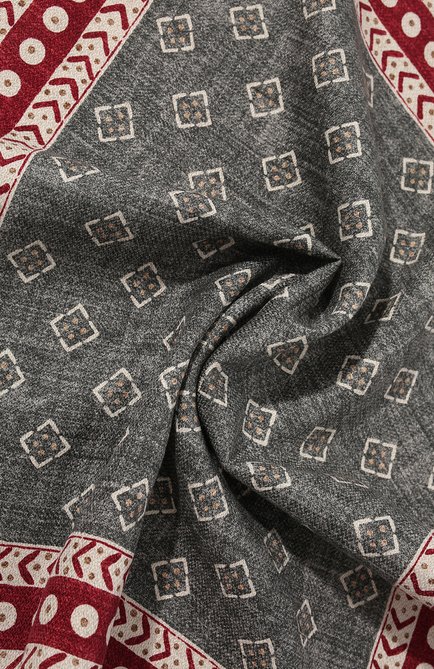 Мужской шелковый платок BRUNELLO CUCINELLI серого цвета, арт. MV8680091 | Фото 2 (Материал: Шелк, Текстиль)