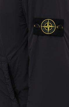 Мужская утепленная куртка STONE ISLAND темно-серого цвета, арт. 751541928 | Фото 5 (Кросс-КТ: Куртка; Рукава: Длинные; Материал внешний: Синтетический материал; Мужское Кросс-КТ: утепленные куртки; Длина (верхняя одежда): Короткие; Материал подклада: Хлопок; Стили: Кэжуэл)