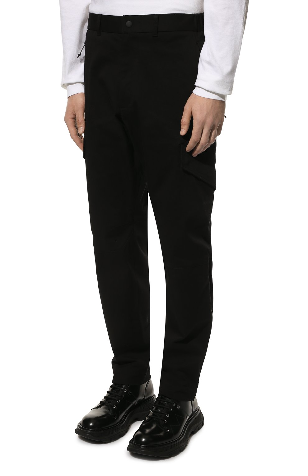 Мужские хлопковые брюки-карго MONCLER черного цвета, арт. H1-091-2A000-03-54A1U | Фото 3 (Силуэт М (брюки): Карго; Длина (брюки, джинсы): Стандартные; Случай: Повседневный; Материал внешний: Хлопок; Стили: Минимализм)