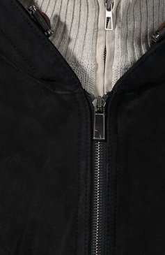 Мужская дубленка на молнии с капюшоном ZEGNA темно-синего цвета, арт. URPMC/R174T | Фото 5 (Рукава: Длинные; Материал внешний: Натуральный мех; Материал сплава: Проставлено; Мужское Кросс-КТ: Верхняя одежда, Кожа и замша; Ювелирные украшения: Назначено; Драгоценные камни: Проставлено; Длина (верхняя одежда): Короткие; Стили: Кэжуэл)