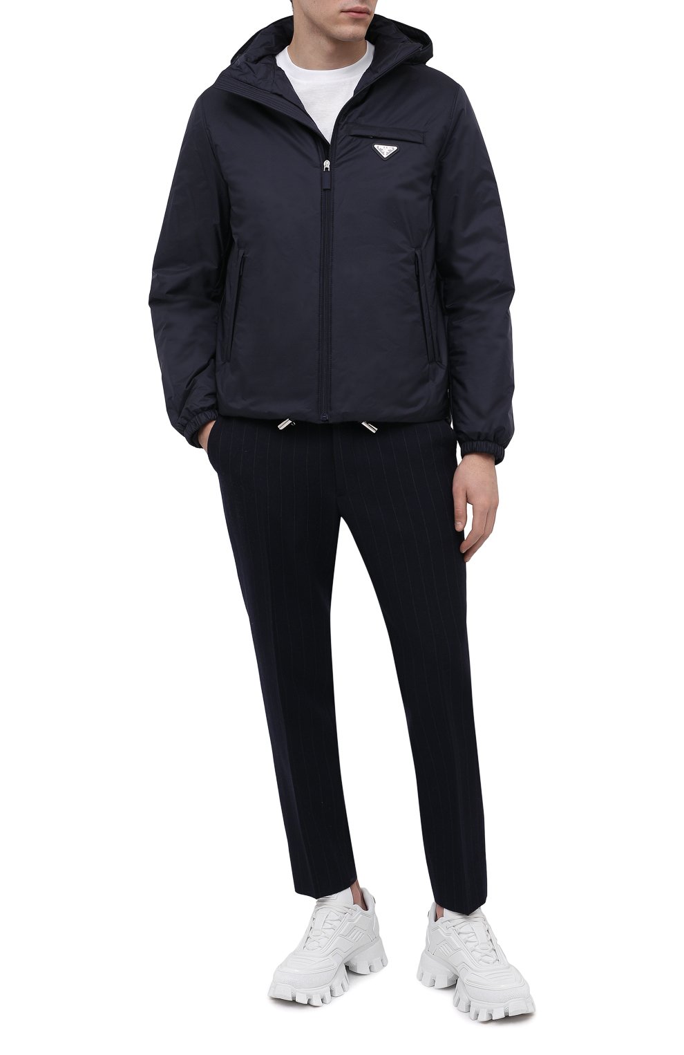 Мужская пуховая куртка PRADA темно-синего цвета, арт. SGN955-1WQ9-F0124-191 | Фото 2 (Кросс-КТ: Куртка; Рукава: Длинные; Материал внешний: Синтетический материал; Мужское Кросс-КТ: Куртка-пуховая; Длина (верхняя одежда): Короткие; Стили: Кэжуэл)