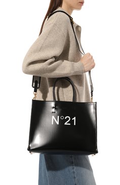 Женский сумка-тоут N21 черного цвета, арт. 23EBP0102BS01 | Фото 2 (Сумки-технические: Сумки-шопперы; Размер: medium; Ремень/цепочка: На ремешке; Материал: Экокожа)