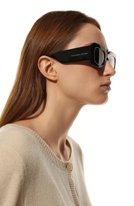 Женские солнцезащитные очки MARC JACOBS (THE) черного цвета, арт. MARC 488 2M2 | Фото 2 (Тип очков: С/з; Оптика Гендер: оптика-женское; Очки форма: Прямоугольные)