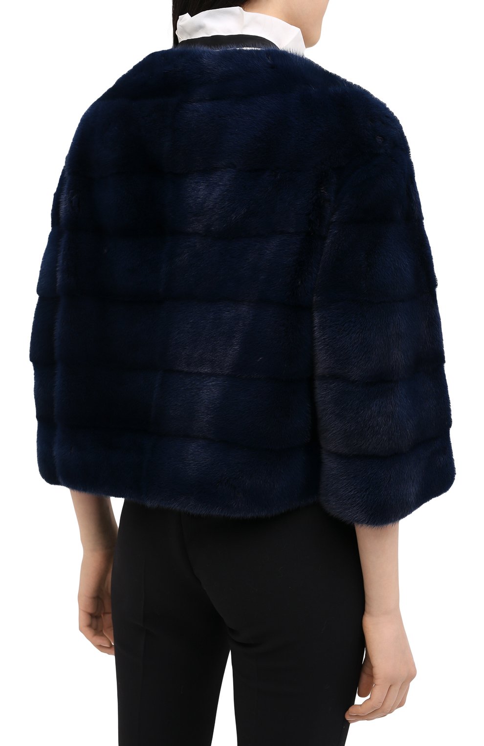 Женская шуба из меха норки LORO PIANA темно-синего цвета, арт. FAE8037 | Фото 4 (Женское Кросс-КТ: Мех; Материал утеплителя: Шерсть; Материал внешний: Натуральный мех; Рукава: 3/4; Длина (верхняя одежда): Короткие; Стили: Кэжуэл)