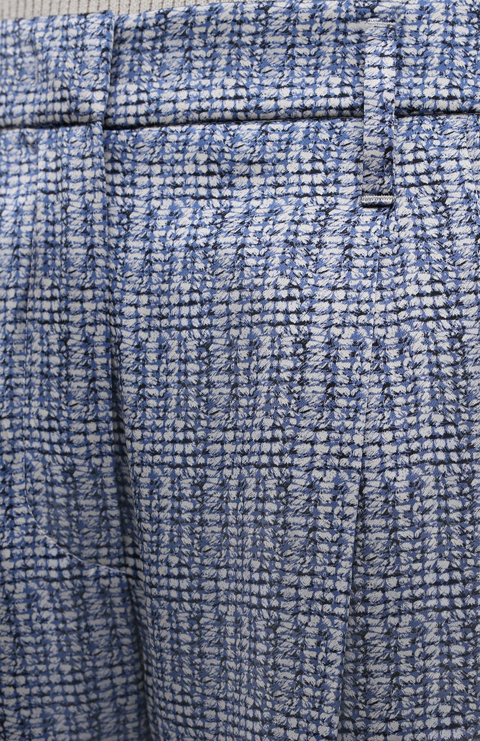 Женские шелковые брюки GIORGIO ARMANI голубого цвета, арт. 1WHPP0IH/T02MR | Фото 5 (Материал внешний: Шелк; Длина (брюки, джинсы): Стандартные; Женское Кросс-КТ: Брюки-одежда; Региональные ограничения белый список (Axapta Mercury): Не проставлено; Силуэт Ж (брюки и джинсы): Прямые; Материал сплава: Проставлено; Драгоценные камни: Проставлено; Стили: Кэжуэл)