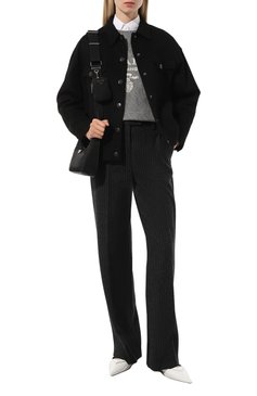 Женские шерстяные брюки PRADA темно-серого цвета, арт. P290EG-1ZJ8-F0480-212 | Фото 2 (Материал внешний: Шерсть; Длина (брюки, джинсы): Стандартные; Женское Кросс-КТ: Брюки-одежда; Материал сплава: Проставлено; Силуэт Ж (брюки и джинсы): Раскле шенные; Драгоценные камни: Проставлено; Стили: Кэжуэл)