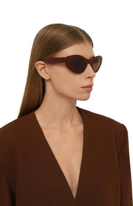 Женские солнцезащитные очки BALENCIAGA бордового цвета, арт. BB0250S 004 | Фото 2 (Тип очков: С/з; Оптика Гендер: оптика-женское; Очки форма: Круглые)