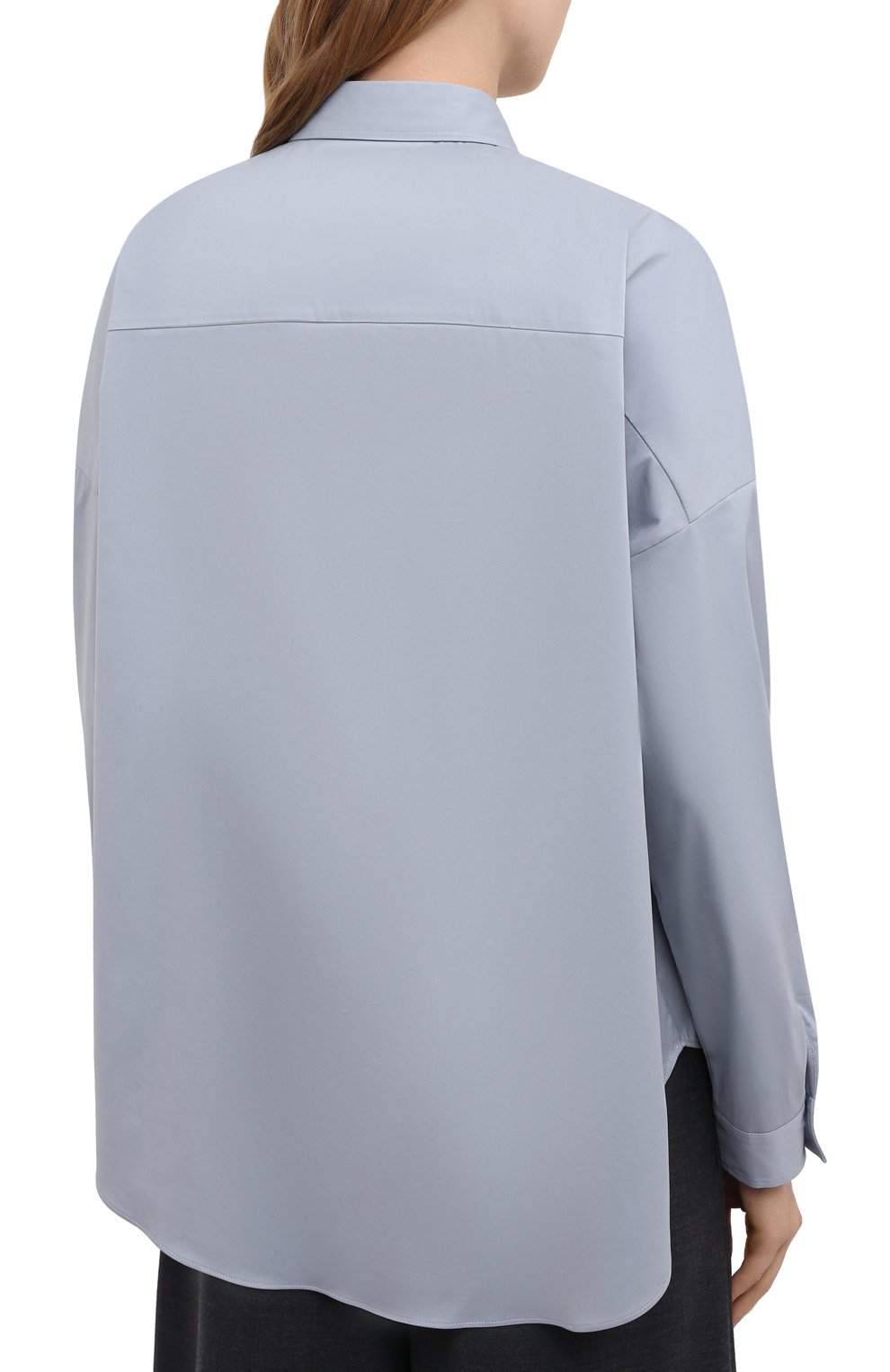 Женская хлопковая рубашка BRUNELLO CUCINELLI голубого цвета, арт. M0091MA226 | Фото 4 (Рукава: Длинные; Принт: Без принта; Женское Кросс-КТ: Рубашка-одежда; Длина (для топов): Удлиненные; Региональные ограничения белый список (Axapta Mercury): RU; Материал внешний: Хлопок; Стили: Классический)