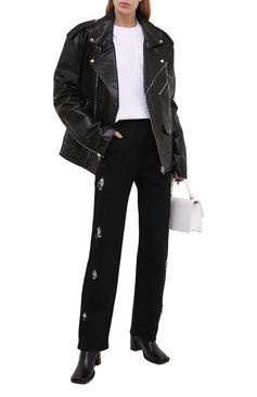 Женские хлопковые брюки GIVENCHY черного цвета, арт. BW50PXG0QV | Фото 2 (Стили: Гламурный; Длина (брюки, джинсы): Стандартные; Женское Кросс-КТ: Брюки-одежда, Джоггеры - брюки; Силуэт Ж (брюки и джинсы): Прямые; Региональные ограничения белый список (Axapta Mercury): RU; Материал сплава: Проставлено; Материал внешний: Хлопок; Драгоценные камни: Проставлено)