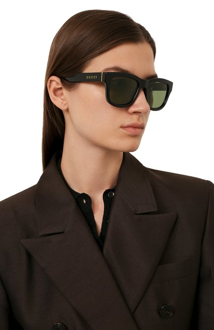 Женские солнцезащитные очки GUCCI черного цвета, арт. GG1135S 001 | Фото 2 (Кросс-КТ: С/з-унисекс; Тип очков: С/з; Оптика Гендер: оптика-унисекс; Очки форма: Квадратные)