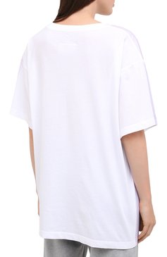 Женская хлопковая футболка MM6 сиреневого цвета, арт. S52GC0167/S23588 | Фото 4 (Рукава: Короткие; Длина (для топов): Стандартные; Принт: С принтом; Материал внешний: Хлопок; Женское Кросс-КТ: Футболка-одежда; Стили: Кэжуэл)