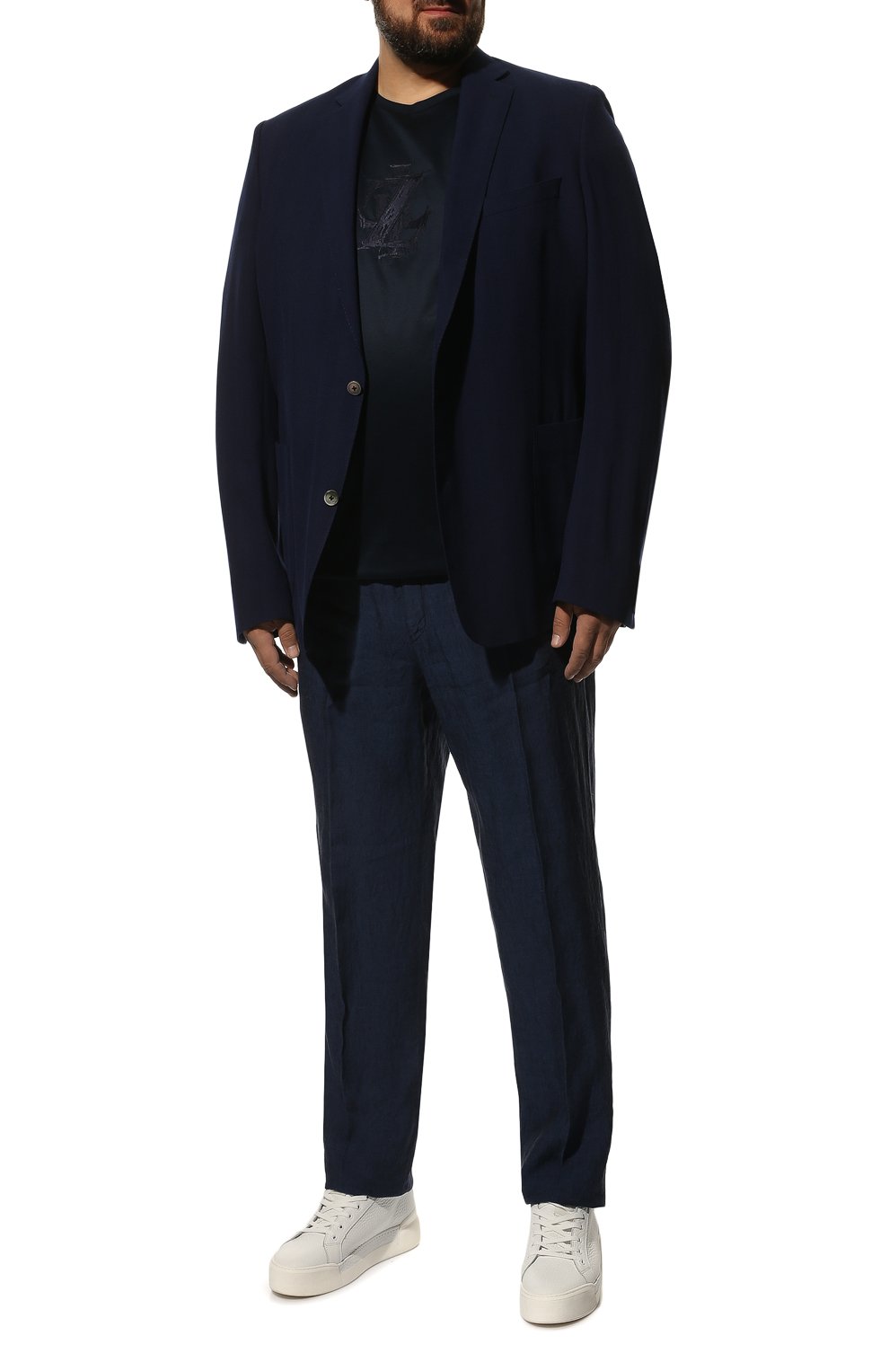 Мужские льняные брюки HILTL темно-синего цвета, арт. PIL0/53355/60-70 | Фото 2 (Big sizes: Big Sizes; Силуэт М (брюки): Чиносы; Длина (брюки, джинсы): Стандартные; Случай: Повседневный; Материал внешний: Лен; Стили: Кэжуэл)