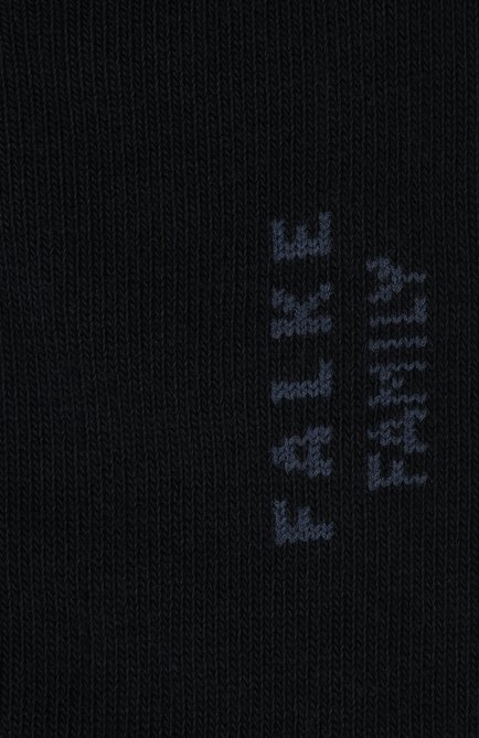 Детские носки FALKE темно-синего цвета, арт. 10631. | Фото 2 (Материал: Текстиль, Хлопок; Региональные ограничения белый список (Axapta Mercury): RU; Кросс-КТ: Носки)