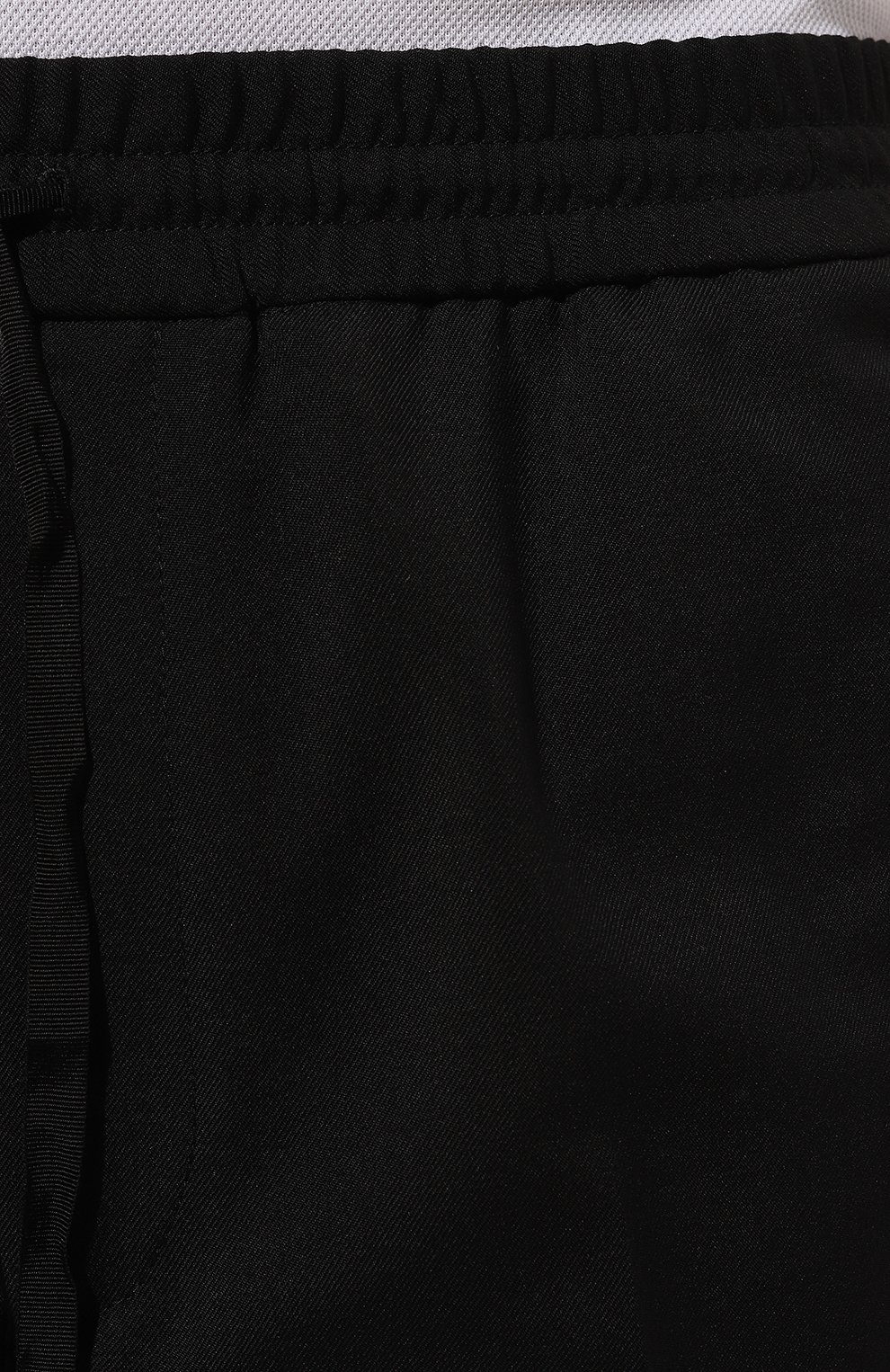 Мужские шерстяные брюки GUCCI черного цвета, арт. 493714 Z6903 | Фото 5 (Материал внешний: Шерсть; Длина (брюки, джинсы): Стандартные; Случай: Повседневный; Материал сплава: Проставлено; Стили: Спорт-шик; Драгоценные камни: Проставлено)
