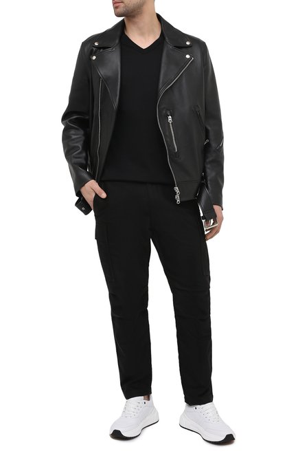 Мужская хлопковая футболка TOM FORD черного цвета, арт. BW402/TFJ894 | Фото 2 (Принт: Без принта; Мужское Кросс-КТ: Футболка-одежда; Материал внешний: Хлопок; Стили: Классический; Рукава: Короткие; Длина (для топов): Стандартные; Региональные ограничения белый список (Axapta Mercury): RU)
