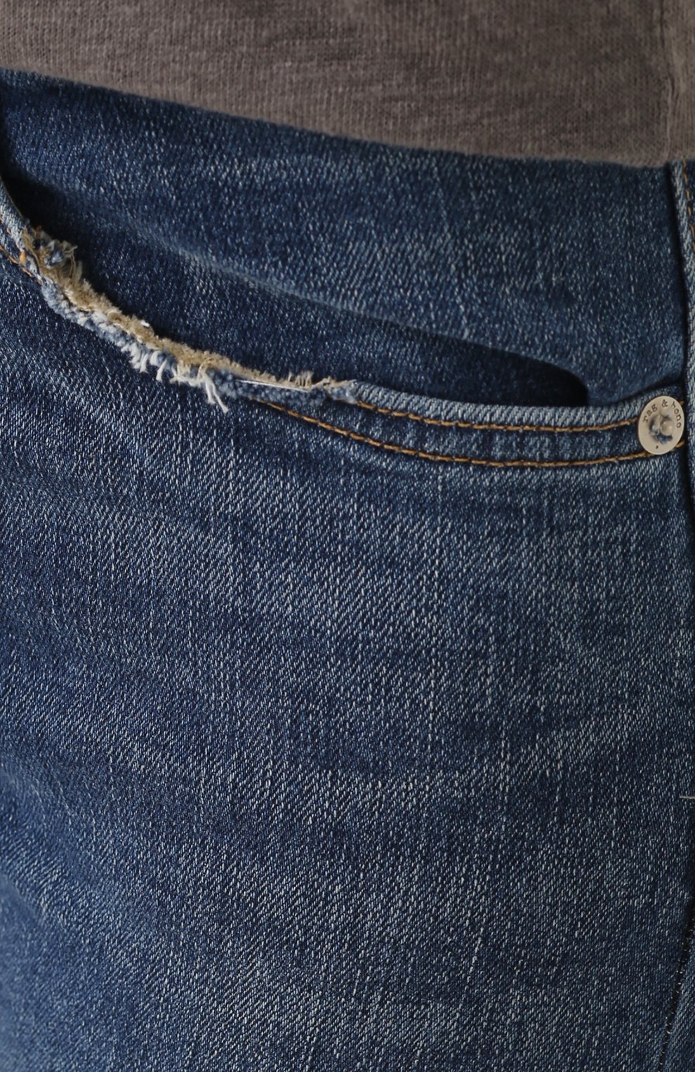 Женские укороченные расклешенные джинсы с потертостями RAG&BONE синего цвета, арт. W1594K520H0H | Фото 5 (Кросс-КТ: Деним; Силуэт Ж (брюки и джинсы): Расклешенные; Материал внешний: Хлопок; Статус проверки: Проверено, Проверена категория; Детали: Потертости; Длина (брюки, джинсы): Укороченные)