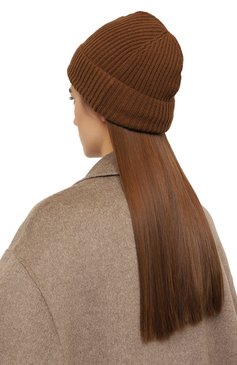 Женская кашемировая шапка ALLUDE коричневого цвета, арт. 235/11244 | Фото 2 (Материал: Текстиль, Кашемир, Шерсть; Материал сплава: Проставлено; Нос: Не проставлено)