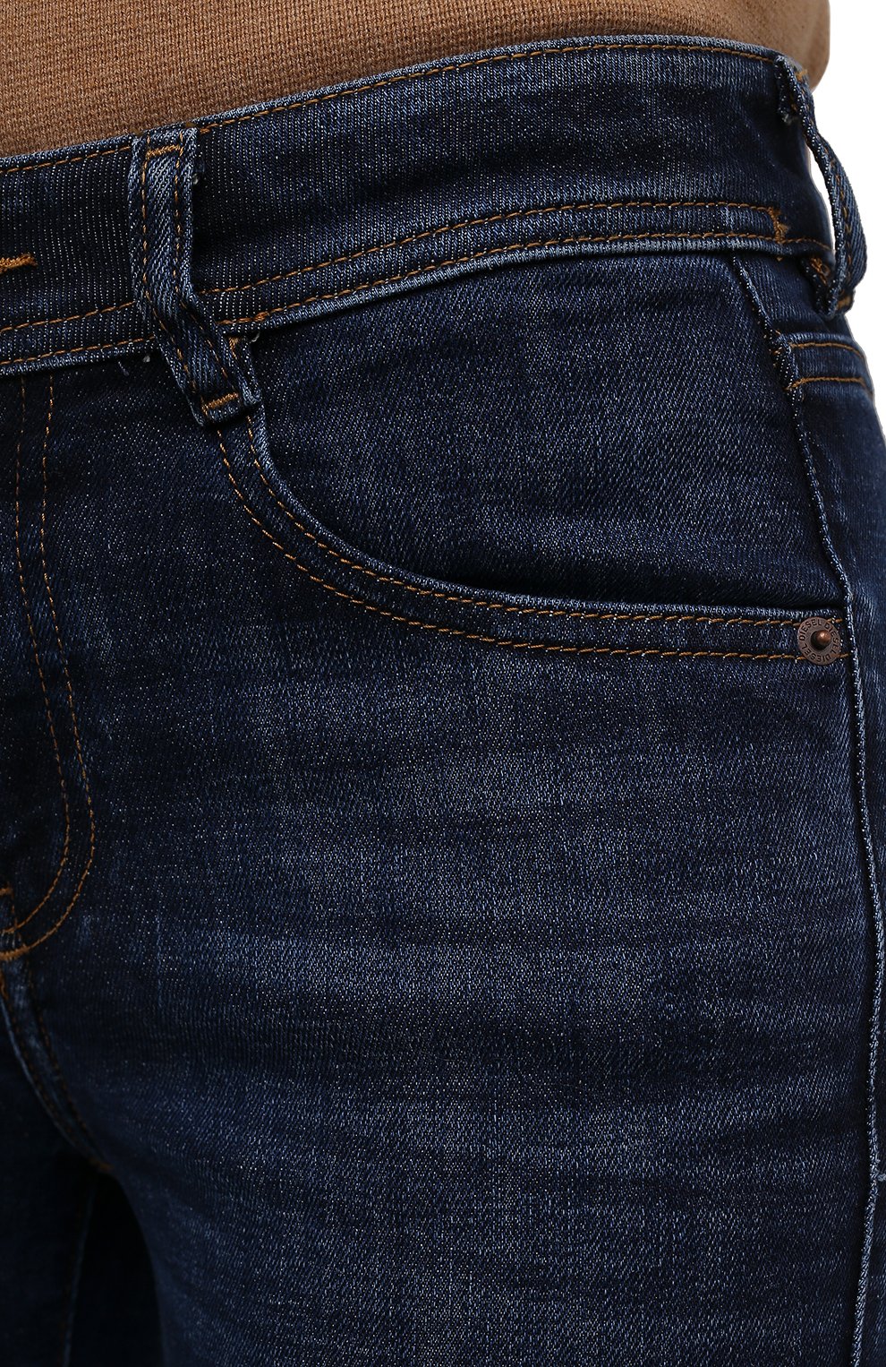 Женские джинсы DIESEL темно-синего цвета, арт. A03615/09B90 | Фото 5 (Длина (брюки, джинсы): Удлиненные; Кросс-КТ: Деним; Стили: Гранж; Материал сплава: Проставлено; Силуэт Ж (брюки и джинсы): Расклешенные; Материал внешний: Хлопок, Деним; Детали: Потертости; Драгоценные камни: Проставлено)