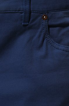Мужские брюки HILTL темно-синего цвета, арт. PARKER/75290/60-70 | Фото 5 (Big sizes: Big Sizes; Длина (брюки, джинсы): Стандартные; Случай: Повседневный; Материал внешний: Хлопок, Лиоцелл, Растительное волокно; Стили: Кэжуэл)