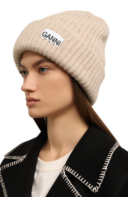 Женская шерстяная шапка GANNI кремвого цвета, арт. A4429 | Фото 2 (Материал: Текстиль, Шерсть)